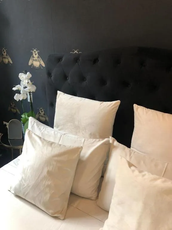 Lippi 42 Guest House Single Room'S In Villa With Garden Milan