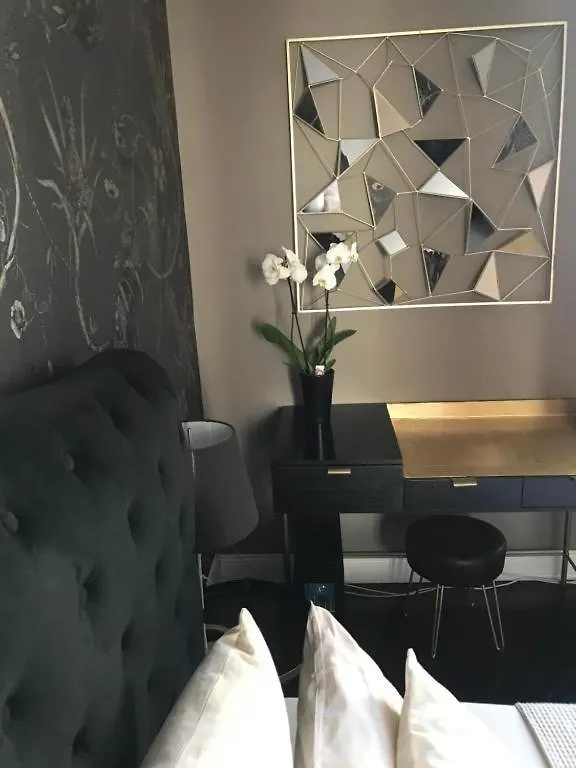 Lippi 42 Guest House Single Room'S In Villa With Garden Milan 0*,