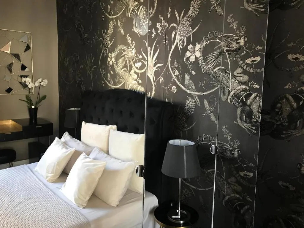 Lippi 42 Guest House Single Room'S In Villa With Garden Milan