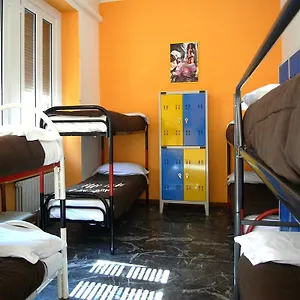 California Hostel
