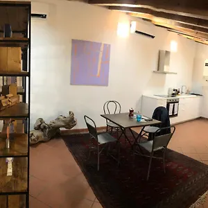 Isola Libera Milán