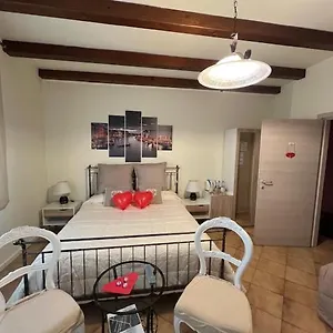  Guest house Ca' Nadia Italy